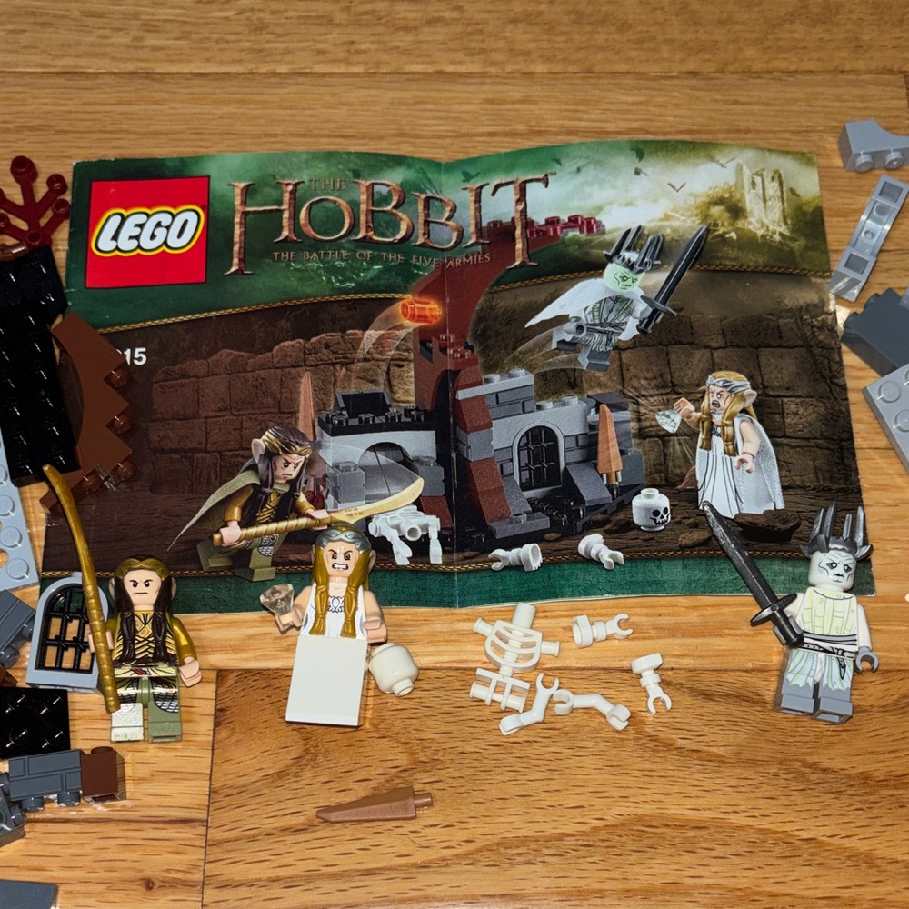 LEGO The Hobbit Battle Set with Minifigures